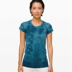 Lululemon swiftly short sleeve night diver tie dye size 6